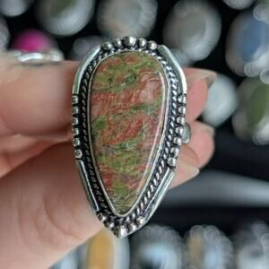 Green and Pink Natural Stone Ring Boho Chic Sterling Silver Vintage Size 8